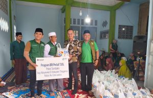 BRI Kanca Teluk Betung Salurkan Paket Sembako untuk Masyarakat Tanggamus Lewat NU Care LazisNU