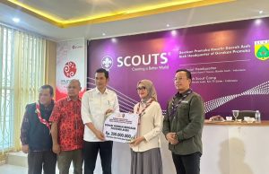 Ketua kwarda Lampung Serahkan Dana Bumbungan Kemanusian Sebesar 250 Juta Ke Kwarda Aceh