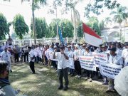 FBBMP Gelar Aksi Damai di Kantor Gubernur Lampung, Desak Perbaikan Nasib Buruh Temui Kiyai Mirza, Buruh Pelabuhan Panjang Minta Hak dan Kesejahteraan Diperjuangkan.